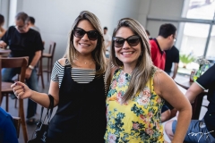 Nicole e Aline Sá