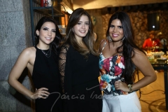 Lara Teles , Juliana Lima e Carolina Nogueira