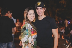 Carol Yamasaki e Marcelo Marfrutas