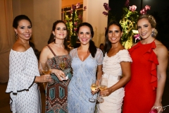 Marcela Pinheiro, Mônica Pinto, Roberta Bezerra, Rafaela Campos e Larissa Vidal