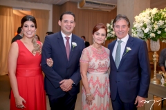 Luana, Daniel, Monica e Eunicio Oliveira