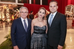 Carlos, Ludmila e Gabriel Parente