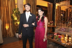Caique Ramalho e Débora Linard
