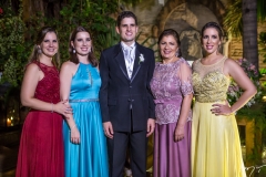 Sara e Juliana Arcanjo, João Lino, Ana Catarina e Carolina Arcanjo