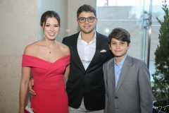 Isabela, Ivan e Luca Bezerra