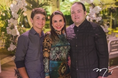 Edson, Adriana e Otávio Neto