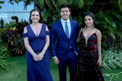 Daniela e Tito Bezerra e Carol Studart