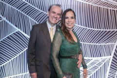 Assis e Tatiane Oliveira