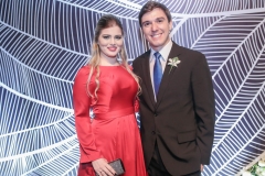 Mariana Linhares e Italo Augusto