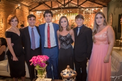 Carolina d'Avila, Lucas Sampaio, Jeová Costa, Ingrid Forte, Thales Vale e Mariana Felix