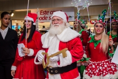 Chegada do Papai Noel  no Shopping Benfica (274)