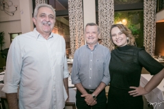 Paulo Baquit, Mário Barbosa e Kelly Whitehurst