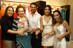 Denise e Norma Bezerra, Carlos Cardoso, Mila Menezes e Márcia Távora