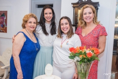 Ila bezerra, Talita Bezerra, Larissa e Andréa Delfino
