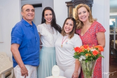 Raimundo Delfino, Talita Bezerra, Larissa e Andréa Delfino