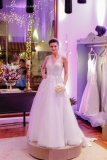 Desfile de vestidos de noiva da Miss Mano