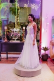 Desfile de vestidos de noiva da Miss Mano