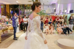 Desfile de vestidos de noiva da Miss Mano