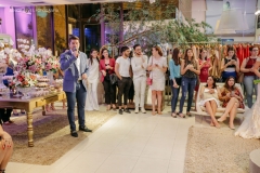 Desfile de vestidos de noiva da Miss Mano