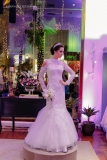 Desfile de vestidos de noiva da Miss Mano