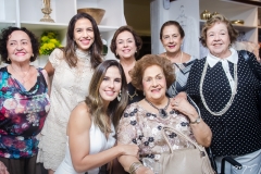 Vanda Oliveira, Beatriz Cals, Marília Fiúza, Júlia e Beatriz Philomeno, Gláucia Jucá e Aparecida Leal