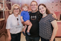 Socorro França, Adriel, Gabriel e Emanuele Seffain