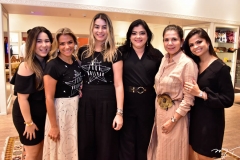 Carol Yamazaki, Vanessa Queiros, Mariana Pimenta, Vivi Almada, Maria Lucia Negrão e Isabele Temoteo