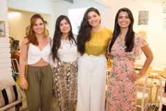 Melina Almeida, Carolina Feitosa, Yasmim Melo e Gisele Barcelos