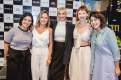 Munira Rocha, Cynthia Gomes, Clara e Gabi Dourado e Lara Rovere
