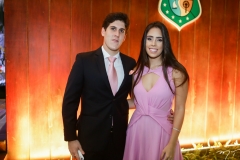 Marcelo Dias Branco e Júlia Leal