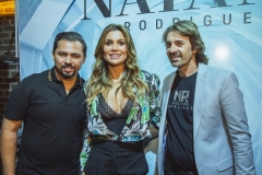 Xand, Flávia Alessandra e Rodrigo Lima, diretor da marca