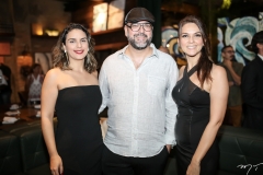 Bia e Newton Whitehurst e Patrícia Costa