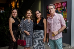 Ana Virginia, Fernanda e Mariana Furlani e César Fiúza