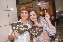 Afonso Rocha e Carol Mendonça