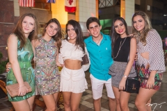 Mariana Baldasso, Thaina Barroso, Victória Macedo, João Victor Linhares, Lygia Duarte e Carol Mendonça