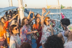 Florinda promove a coleção "Flores de Jorge" com evento em alto mar