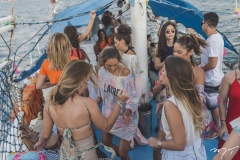 Florinda promove a coleção "Flores de Jorge" com evento em alto mar