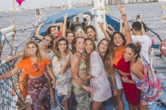 Florinda promove a coleção "Flores de Jorge" com evento em alto mar