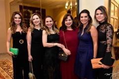 Eveline Fujita, Suyana Dias Branco, Adriana Queiroz, Martinha Assunção, Márcia Travessoni e Camille Cidrão