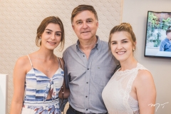Sarah, Haim e Victória Erel
