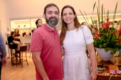 Romulo Almeida e Carol Sena