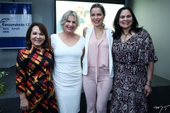 Regina Pinho, Eliane Bittencourt, Onélia Leite e Ana Cláudia Martins