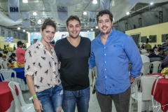 Rebeca e Bruno Bastos e Tiago Leal