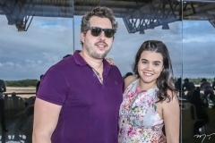 Tiago e Priscila Leal