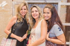 Danielle Caos, Débora Pinheiro e Lorena Caos
