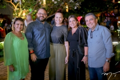 Vana Marcelo, Vitor Costa, Solange Almeida, Gisela Vieira e Roberto Dias