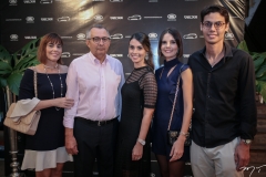 Fernanda e Odilon Peixoto, Camila Moreira, Clarissa e Lúcio Salazar