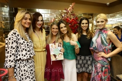 Célia Magalhães, Vic Ceridono, Bruna Magalhães, Marília Queiroz, Nicole Pinheiro e Natasha Brigido