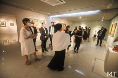 grupo safra e Edson Queiroz visitam exposição 100 anos da semana da arte moderna