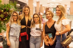 Nicole Benevides, Bruna Waleska, Mirella Freire, Sandra e Melina Dias